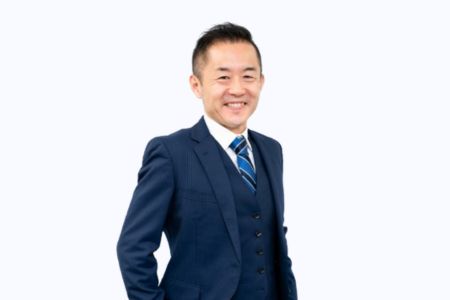 市川英治 トレーナー